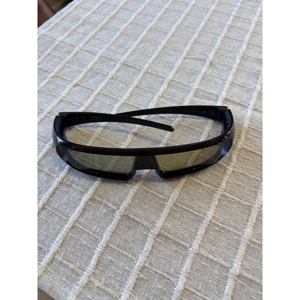 Toshiba Real 3D Active Glasses Model FPT-AG01